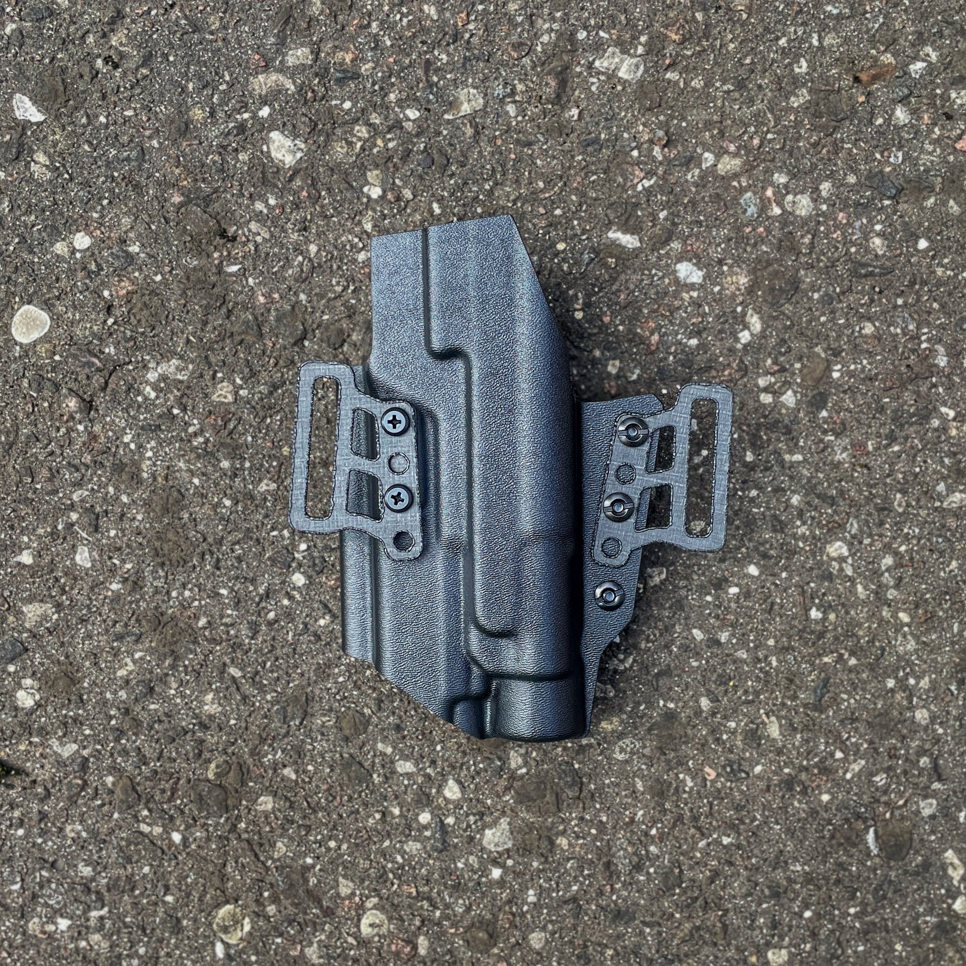 PANNELTAC OWB CONCEALMENT KYDEX HOLSTER FOR GLOCK 19 WITH A STREAMLIGHT TLR-1