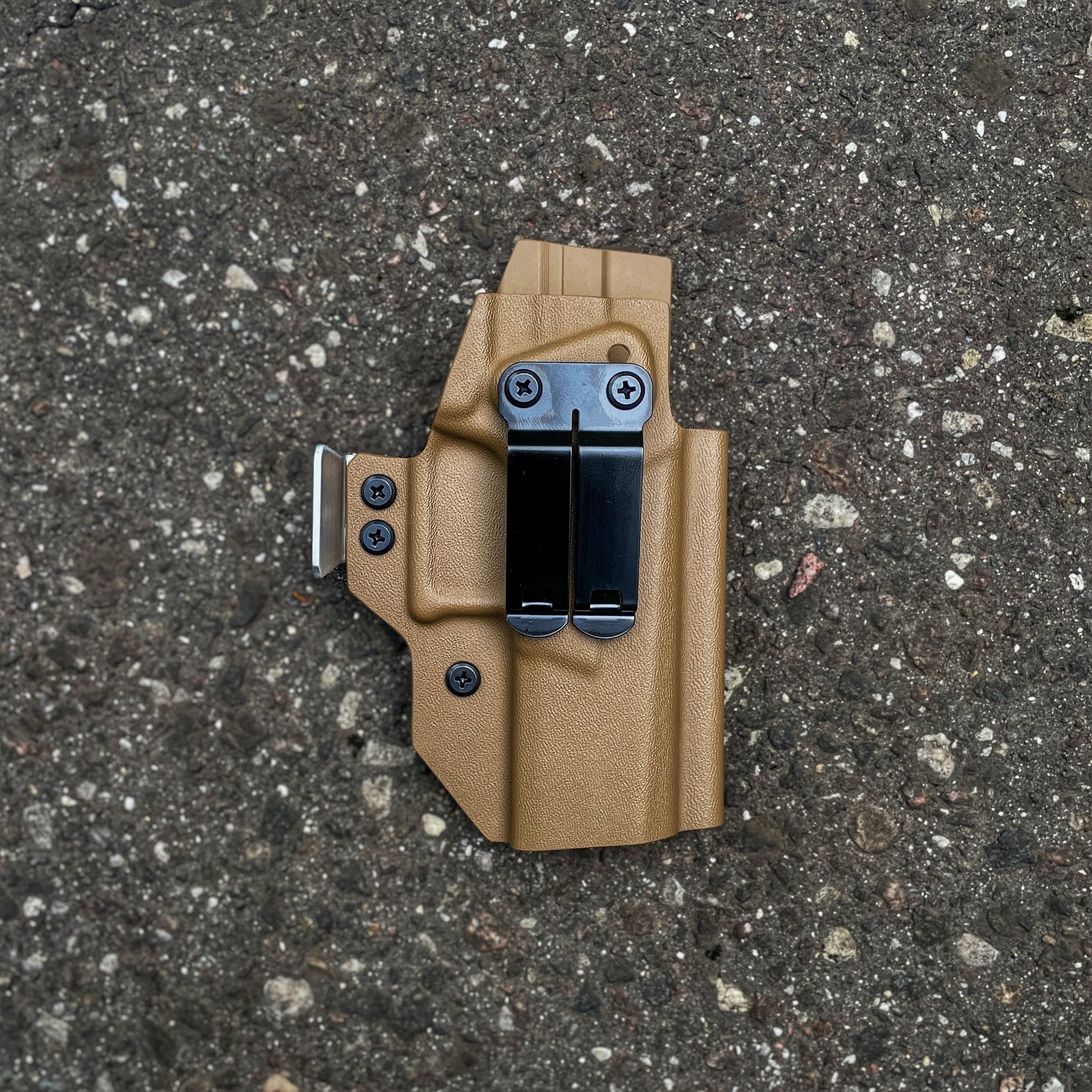 PANNELTAC IWB KYDEX HOLSTER FOR CZ P10C OPTICS CUT IN COYOTE BROWN