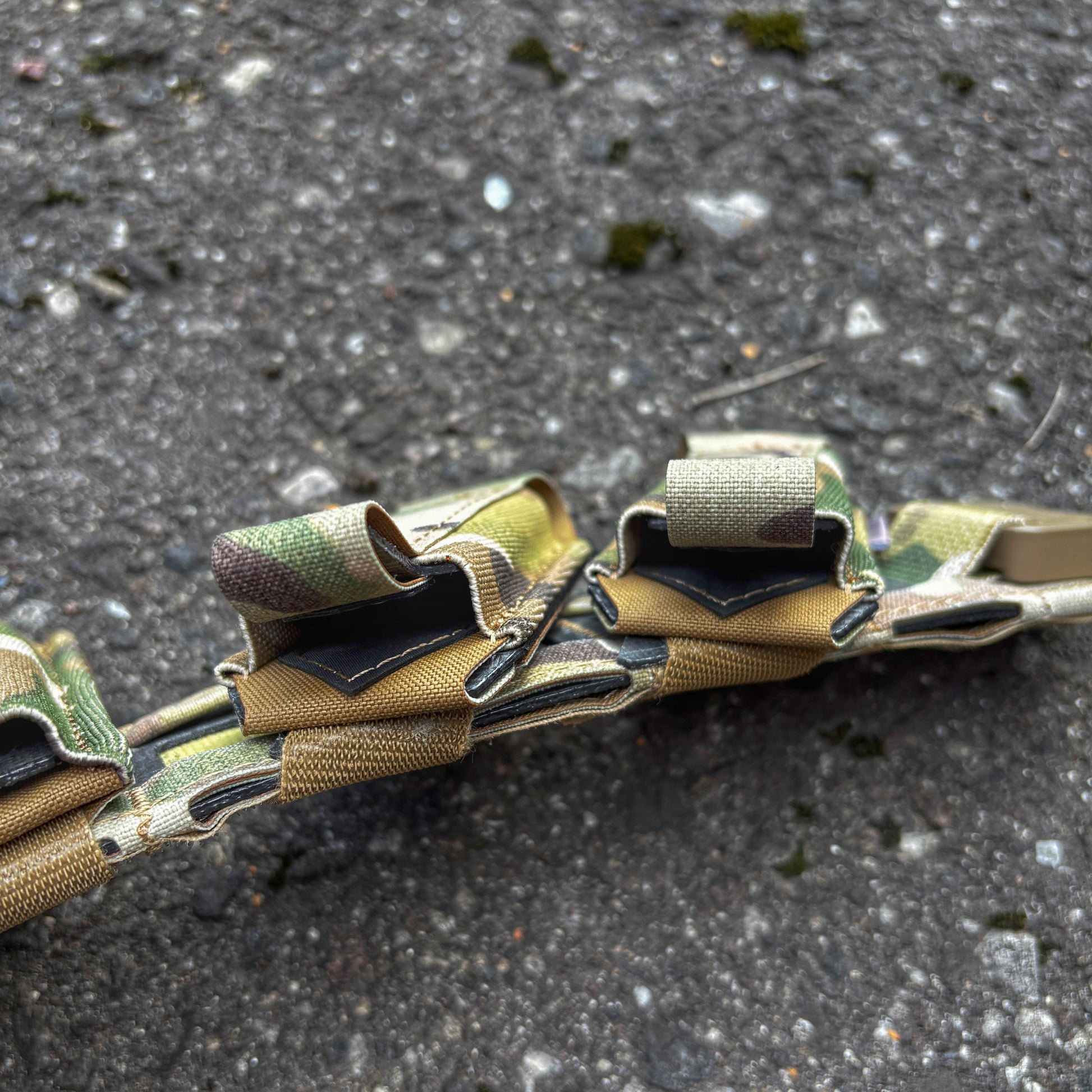 PANNELTAC PISTOL MAG CARRIERS in MultiCam Original mounted to PANNELTAC STRIDE belt.