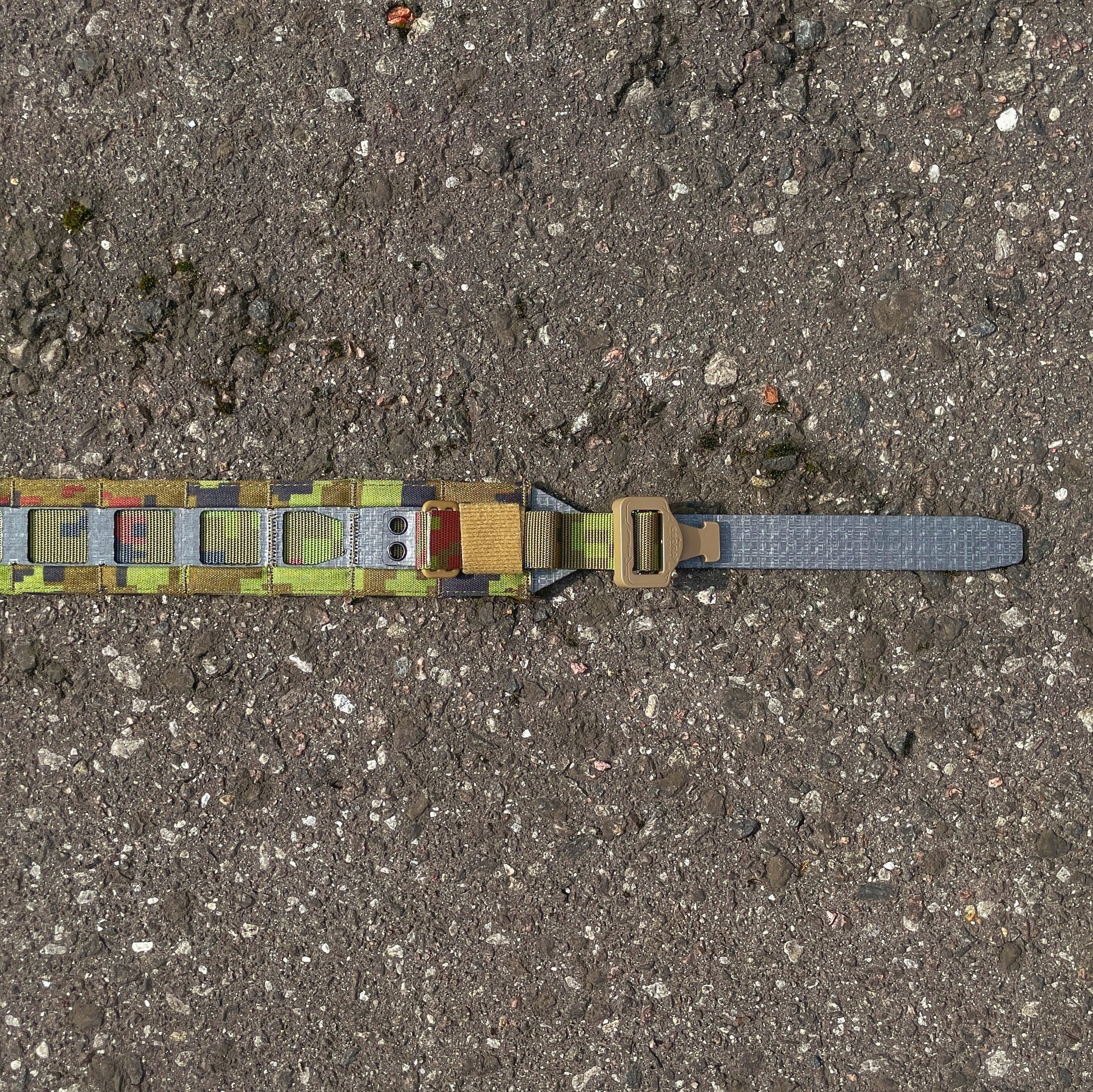PANNELTAC STRIDE belt with a COBRA Pro-Style buckle in ESTDCU