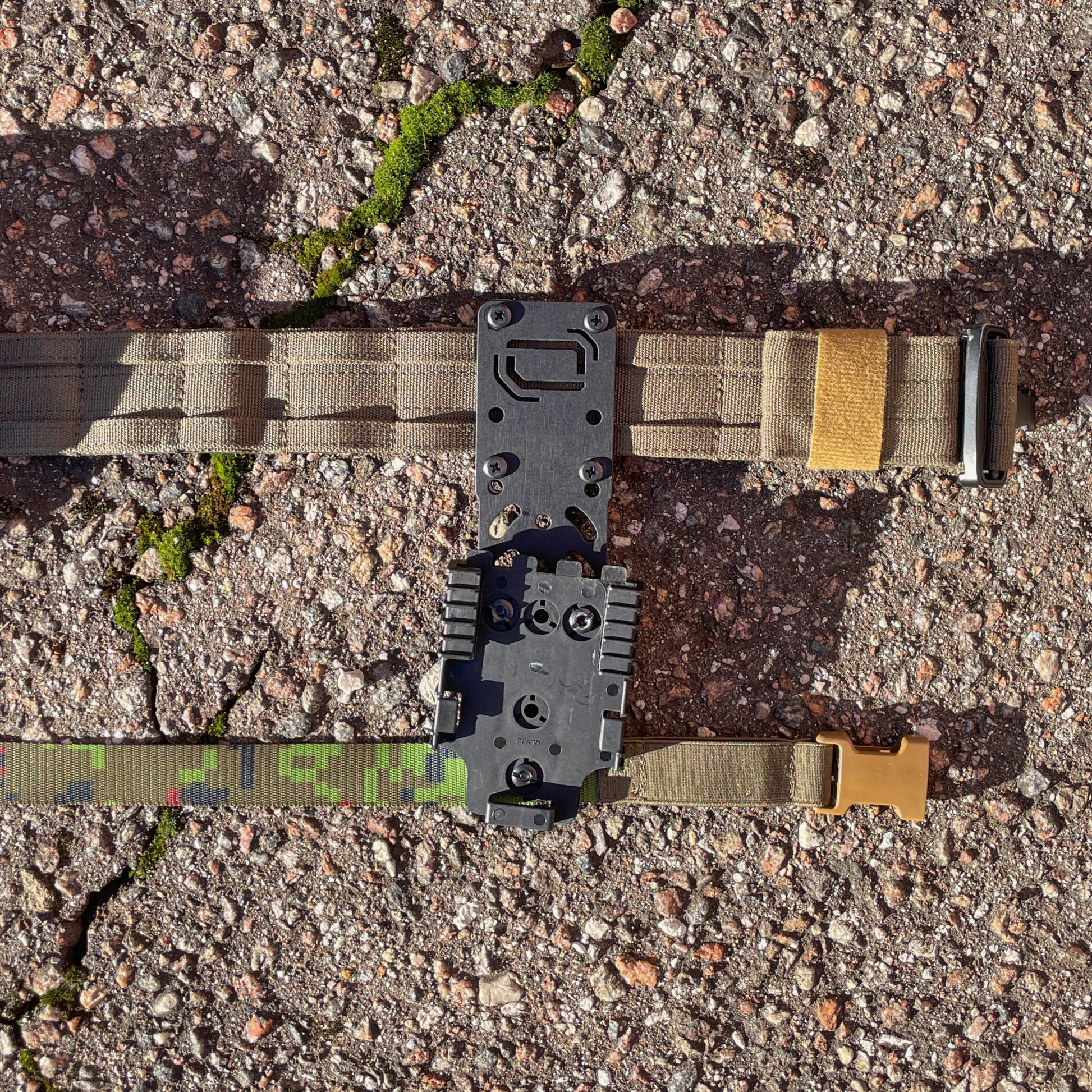 PANNEL TAC HOLSTER DROP MOUNT HDM-1 Black Anodize with PANNELTAC THIGH STRAP TS-2