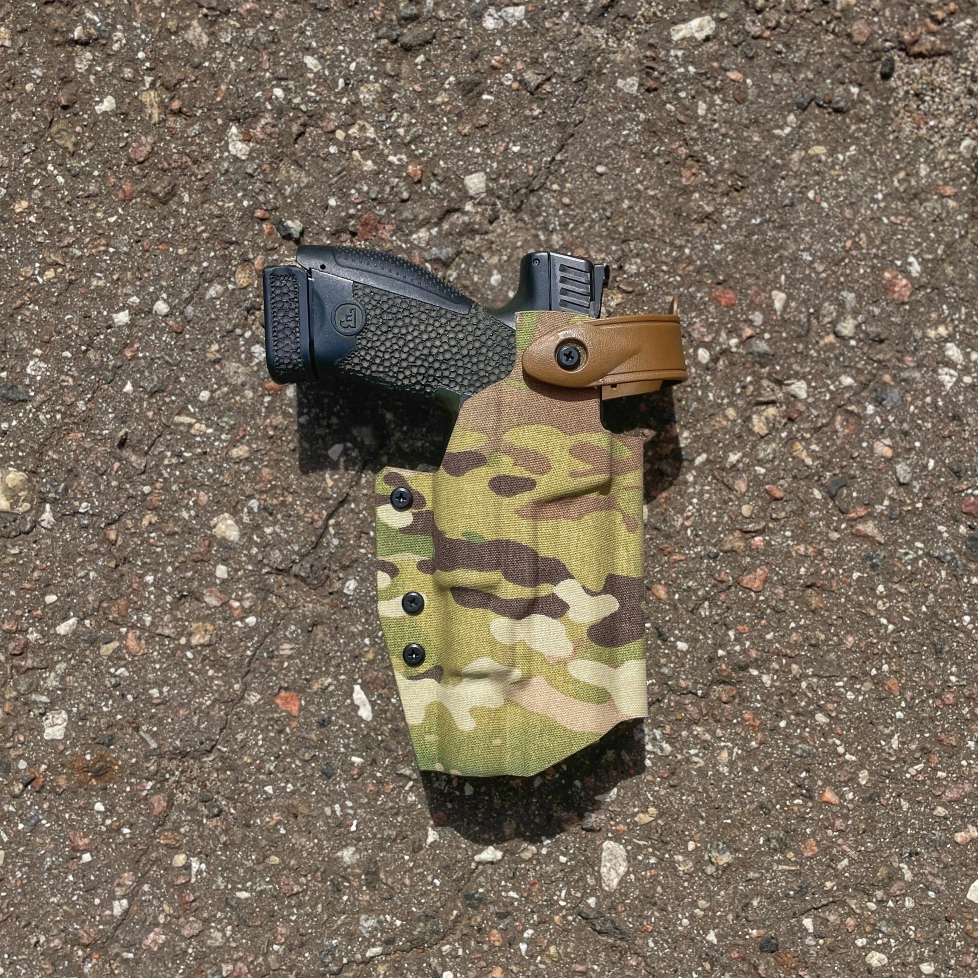 PANNELTAC LVL2 KYDEX Holster for CZ P10C with X300 in MultiCam wrap