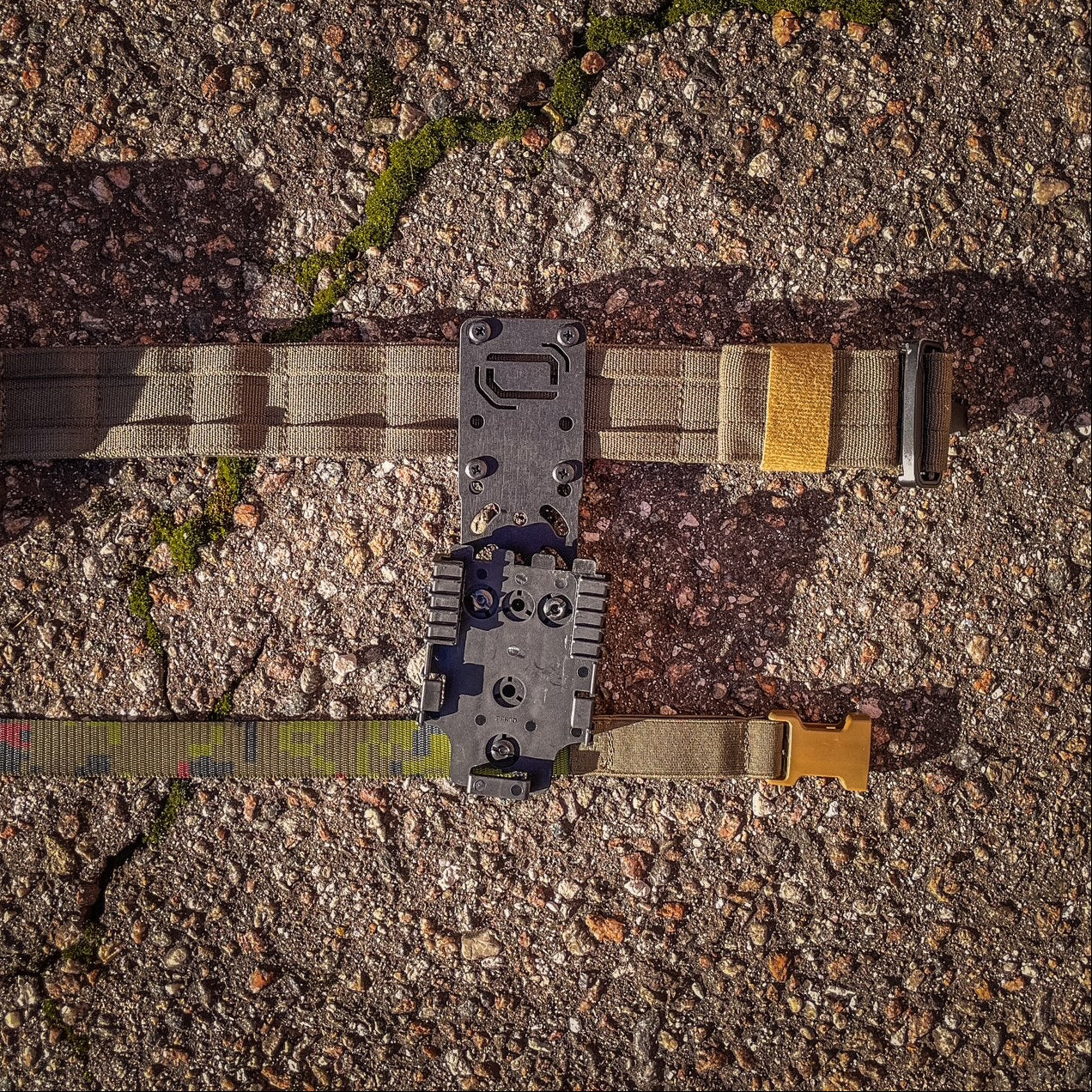 PANNEL TAC HOLSTER DROP MOUNT HDM-1 Black Anodize with PANNELTAC THIGH STRAP TS-2